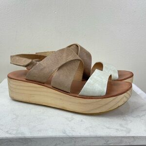 Koolaburra Santa Barbara by Ugg Women's Margaux Wooden Platform Sandal